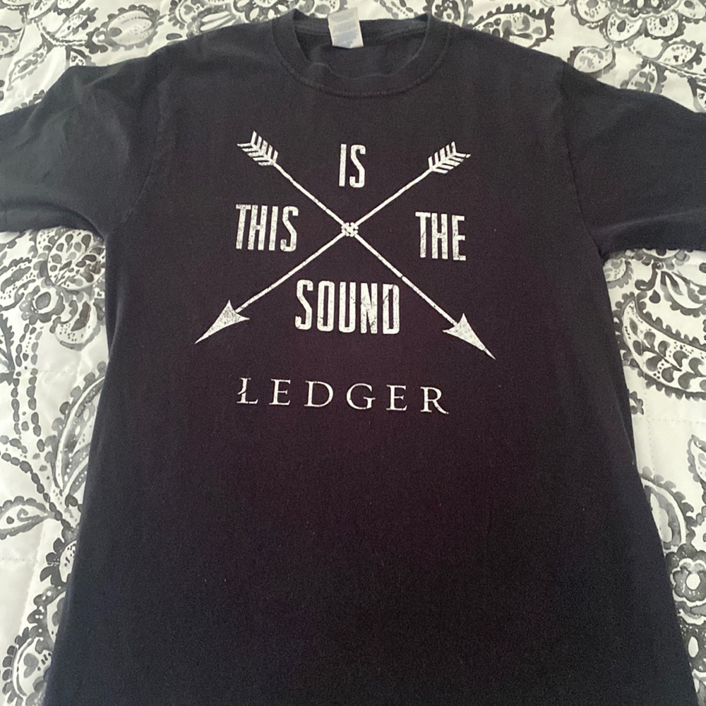 Band T-shirt - Ledger